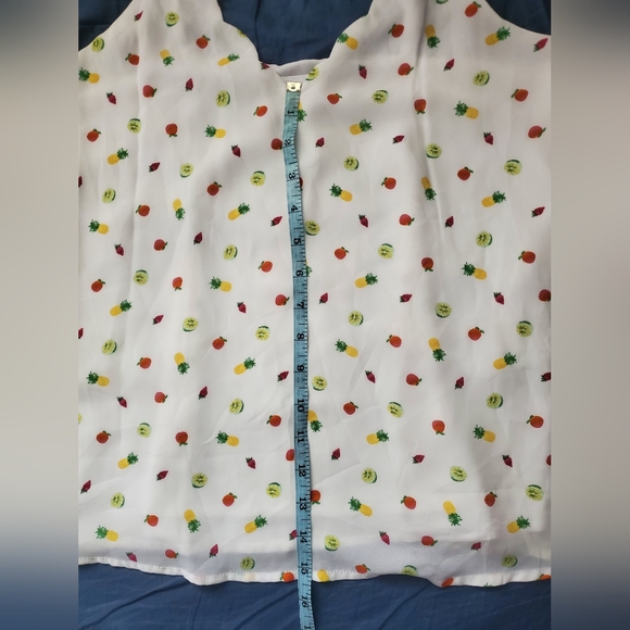 Socialite White Scalloped Cami Tank Top - Picture 5 of 6